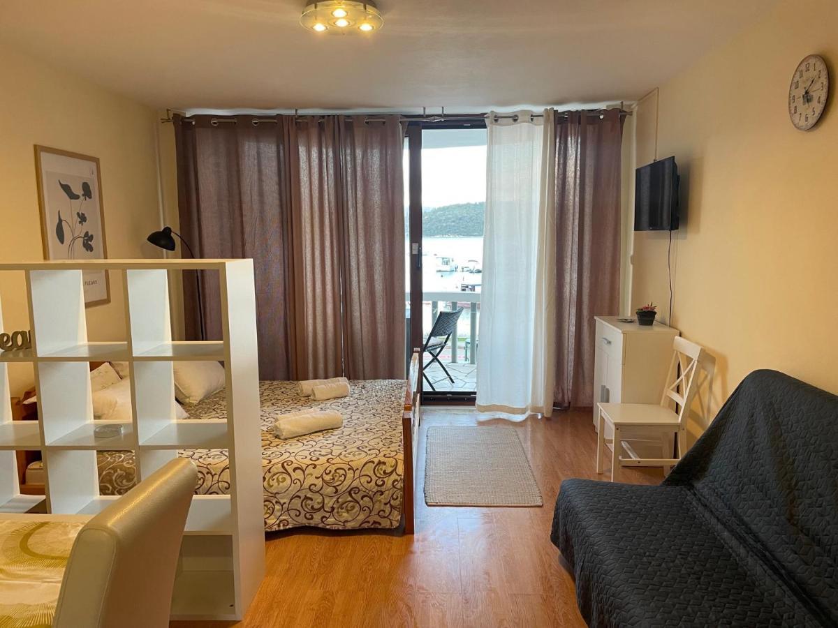 לומבארדה Apartments Ana By The Sea מראה חיצוני תמונה