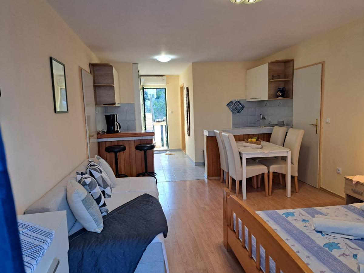 לומבארדה Apartments Ana By The Sea מראה חיצוני תמונה